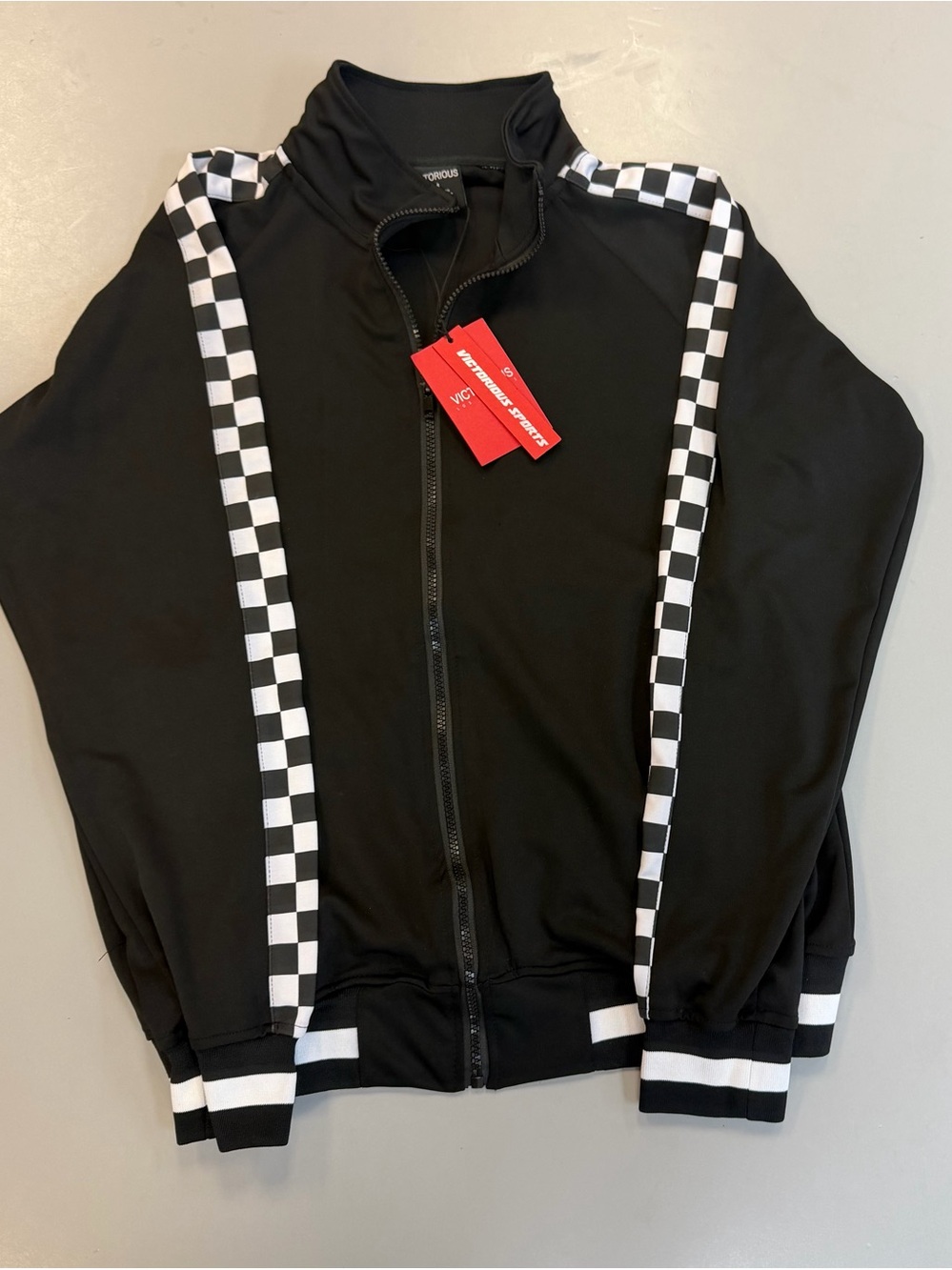Victorious Men's Size M Checkered Striped Sports WorkOut Techno Track Jacket